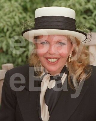 Sally-Thomsett-10x8-Photo.jpg